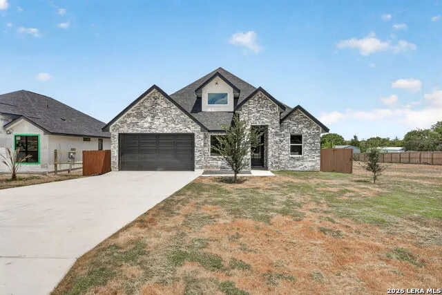 19724 Alexander Nova Somerset, TX 78069