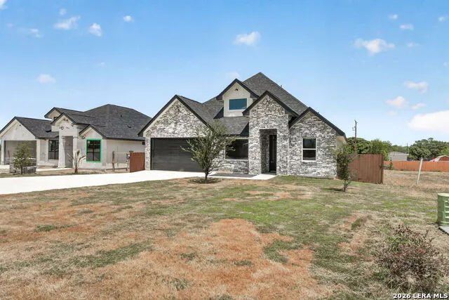 19724 Alexander Nova Somerset, TX 78069