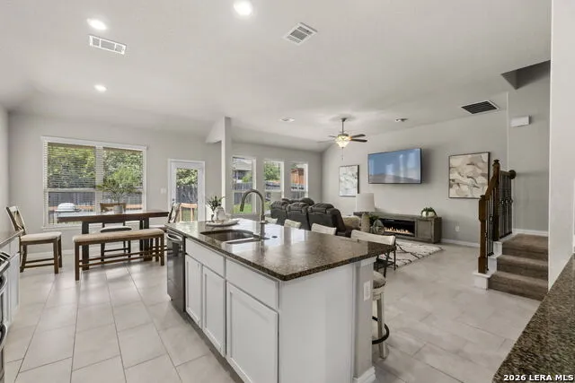 5013 Blue Ivy Bulverde, TX 78163