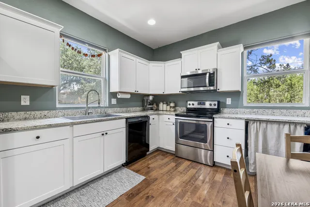 1296 Hedgestone Canyon Lake, TX 78133