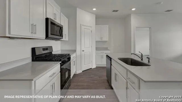 112 SOUTH PLAINS ROAD San Marcos, TX 78666