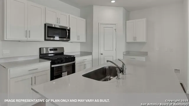 112 SOUTH PLAINS ROAD San Marcos, TX 78666