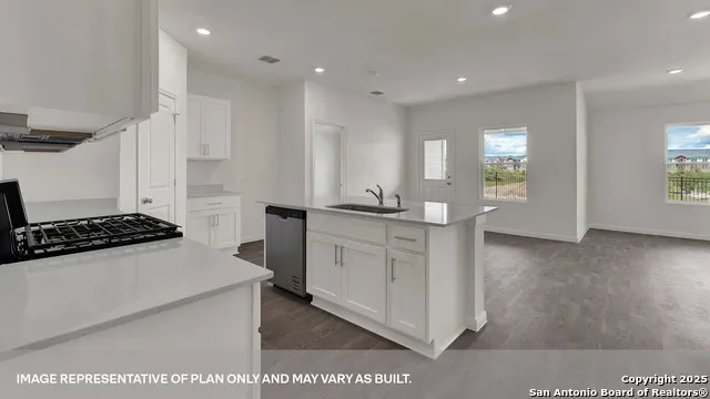 112 SOUTH PLAINS ROAD San Marcos, TX 78666