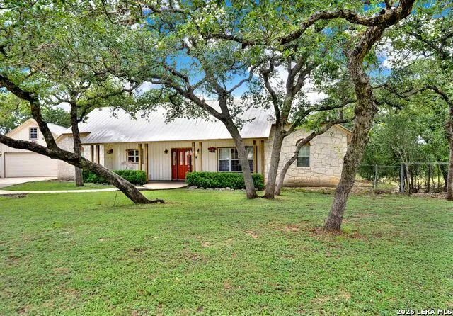 181 SETTLERS CIR Bandera, TX 78003