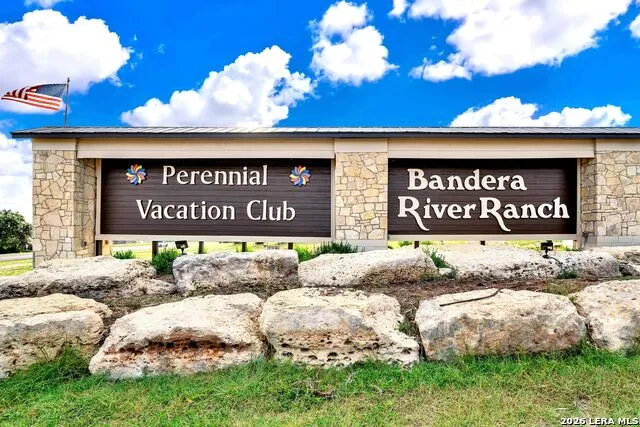 181 SETTLERS CIR Bandera, TX 78003