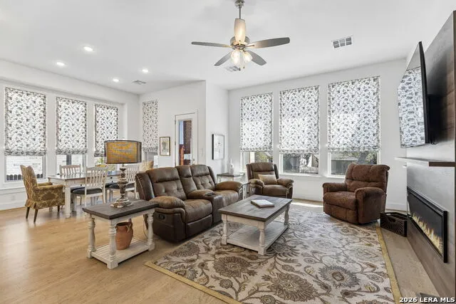 2913 Edinburgh Park Bulverde, TX 78163