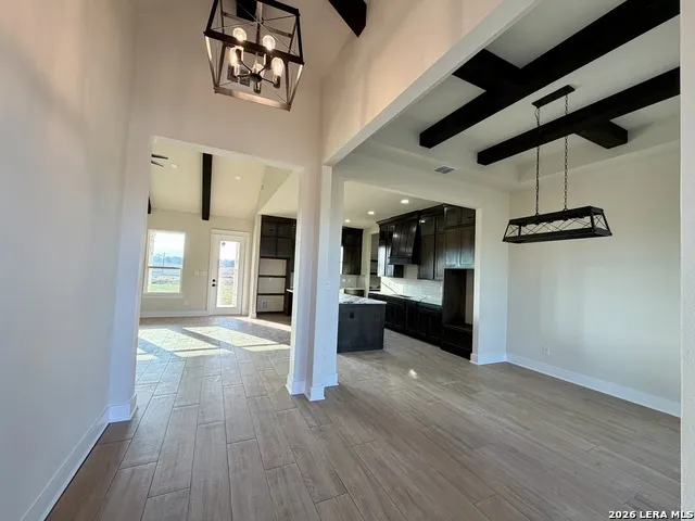 712 County Road 320 Floresville, TX 78114