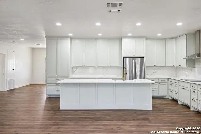 11890 Ranch Road 965 Fredericksburg, TX 78624