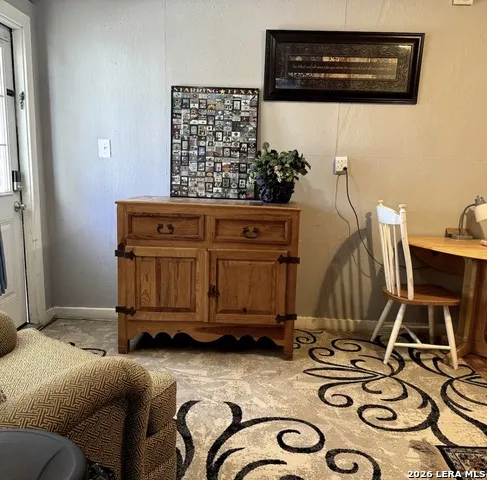1117 Standish Floresville, TX 78114