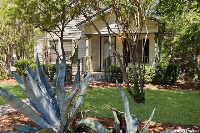 1117 Standish Floresville, TX 78114