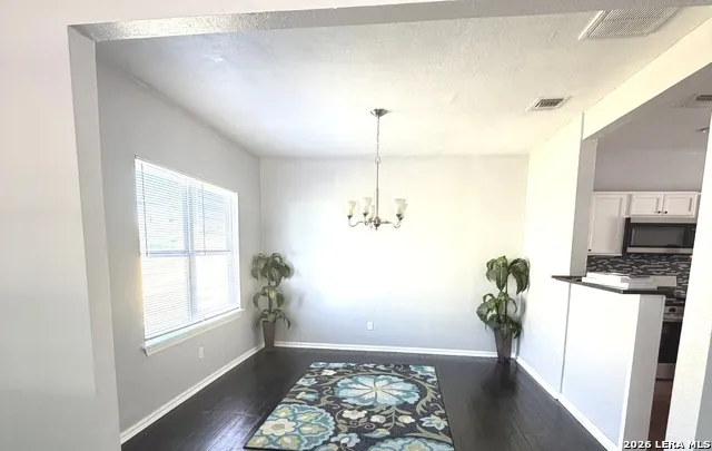 1214 W Winnipeg San Antonio, TX 78225
