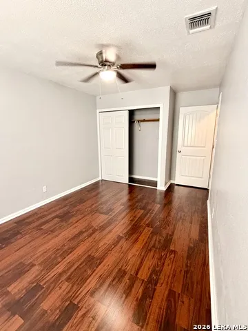1214 W Winnipeg San Antonio, TX 78225