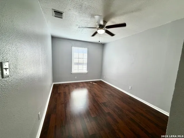 1214 W Winnipeg San Antonio, TX 78225