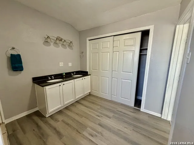 1214 W Winnipeg San Antonio, TX 78225