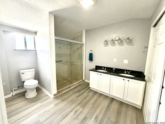 1214 W Winnipeg San Antonio, TX 78225