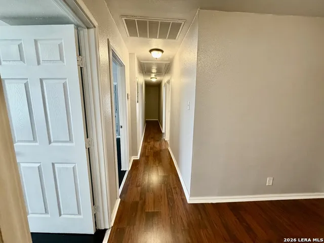1214 W Winnipeg San Antonio, TX 78225