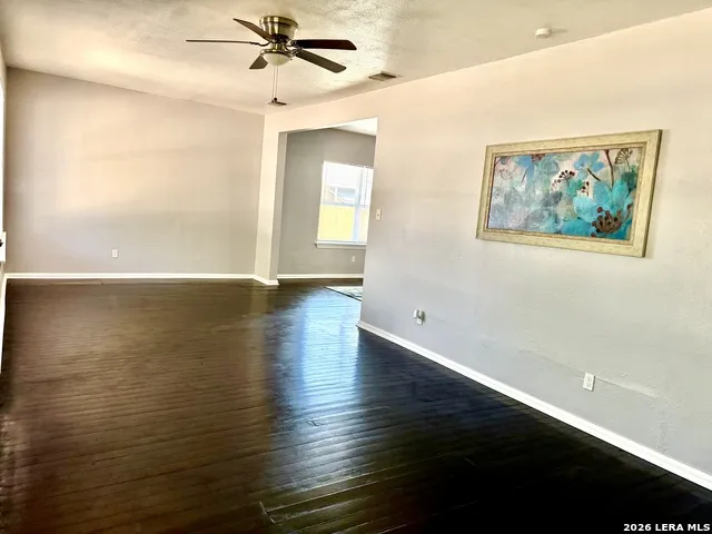 1214 W Winnipeg San Antonio, TX 78225