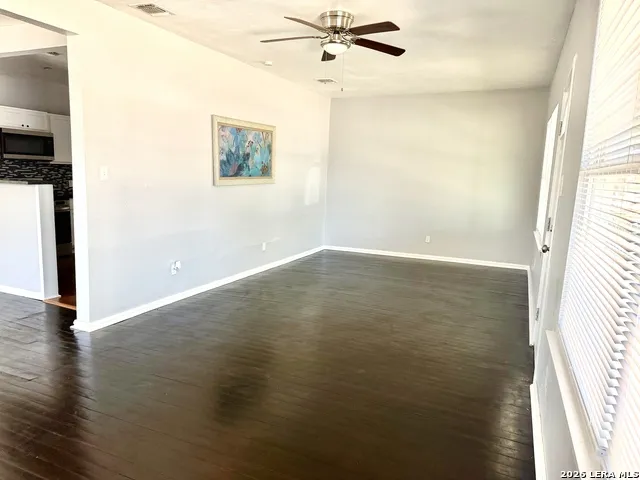 1214 W Winnipeg San Antonio, TX 78225