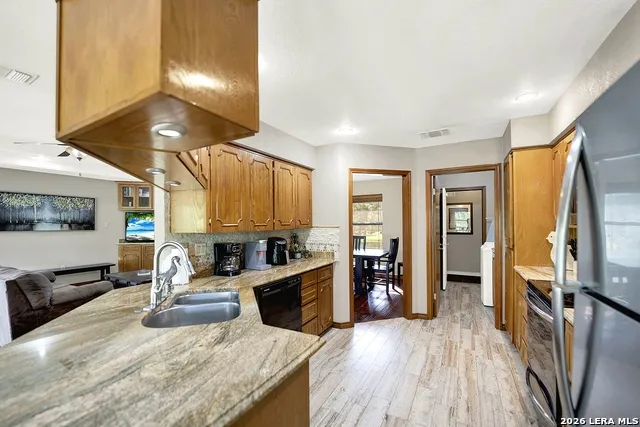 48 RIVER OAK DR Seguin, TX 78155