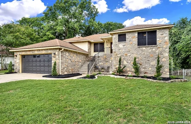 48 RIVER OAK DR Seguin, TX 78155