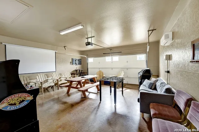 48 RIVER OAK DR Seguin, TX 78155