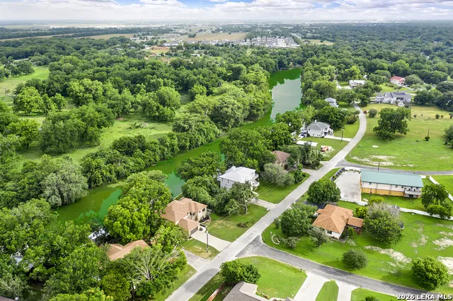 48 RIVER OAK DR Seguin, TX 78155