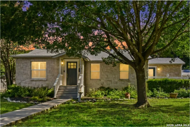 265 E OAKVIEW PL Alamo Heights, TX 78209