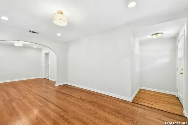 265 E OAKVIEW PL Alamo Heights, TX 78209