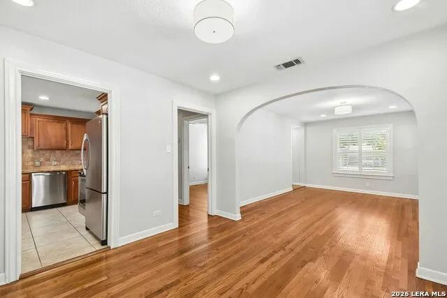 265 E OAKVIEW PL Alamo Heights, TX 78209