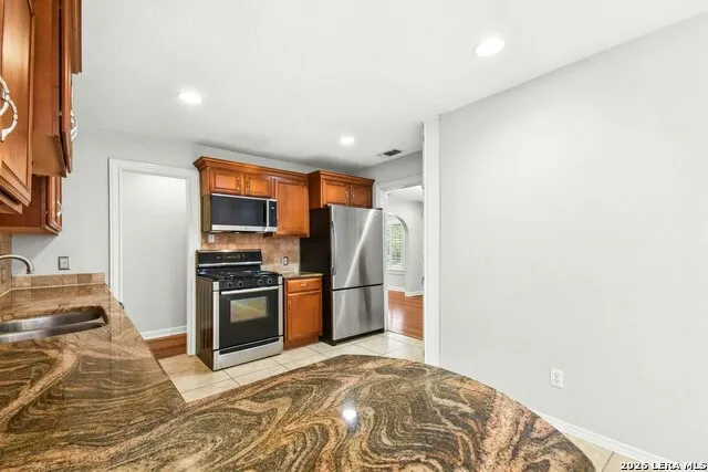 265 E OAKVIEW PL Alamo Heights, TX 78209