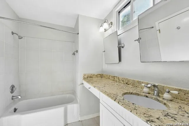 265 E OAKVIEW PL Alamo Heights, TX 78209