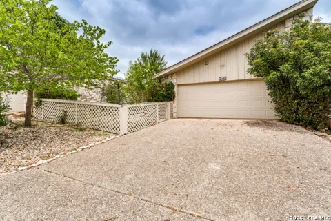 510 FAIRWAY DR