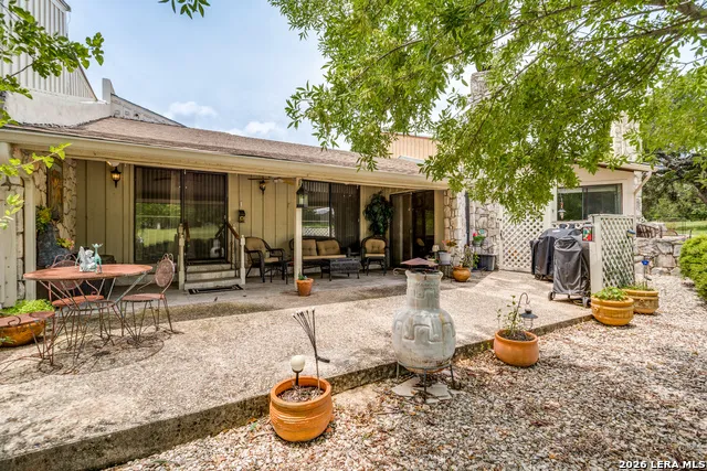 510 FAIRWAY DR Kerrville, TX 78028