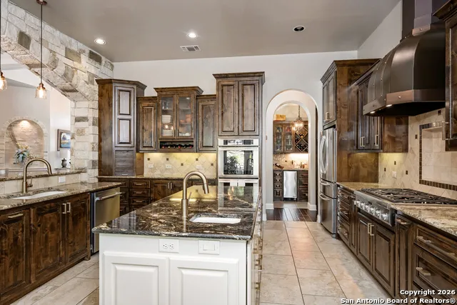 1888 Split Mountain Bulverde, TX 78133