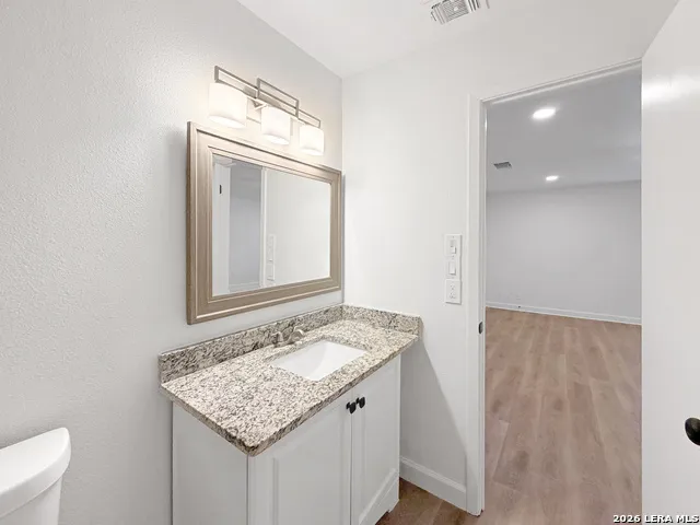 8346 Athenian Universal City, TX 78148