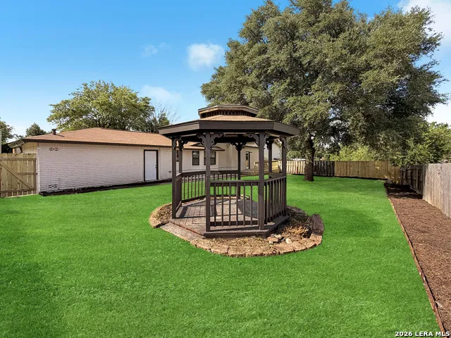 8346 Athenian Universal City, TX 78148