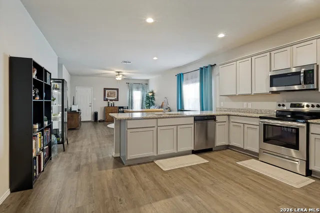 13011 HEATHERS SUN St Hedwig, TX 78152