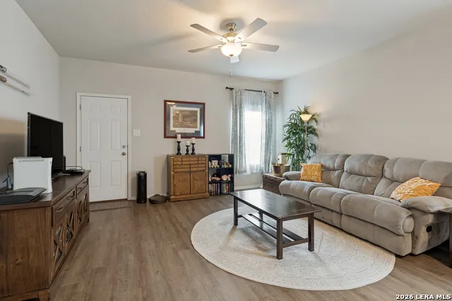 13011 HEATHERS SUN St Hedwig, TX 78152