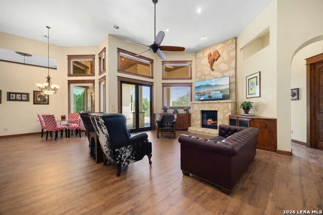 315 HACIENDA PL Dripping Springs, TX 78620