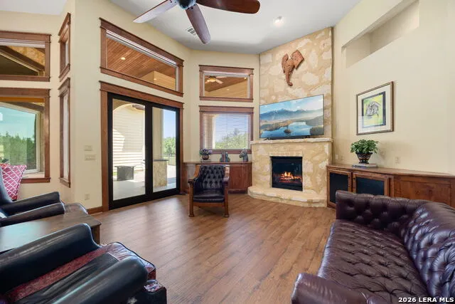 315 HACIENDA PL Dripping Springs, TX 78620