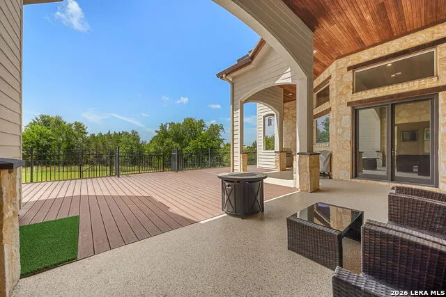 315 HACIENDA PL Dripping Springs, TX 78620