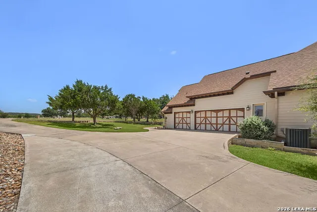315 HACIENDA PL Dripping Springs, TX 78620