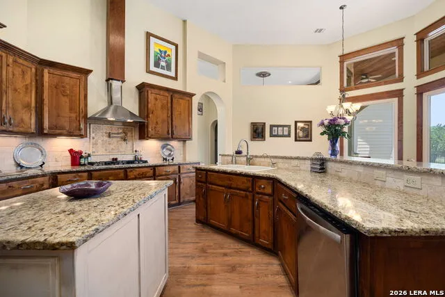 315 HACIENDA PL Dripping Springs, TX 78620