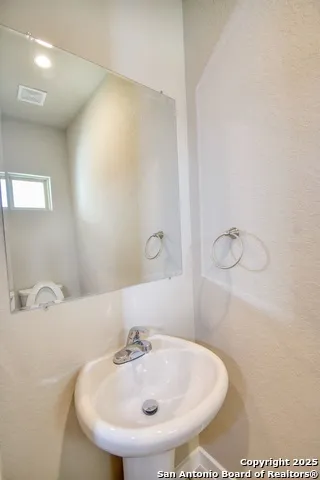 8410 Via Pisa San Antonio, TX 78227