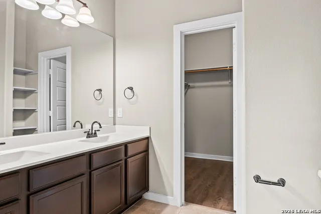 2213-2215 AVERY VILLAGE New Braunfels, TX 78130