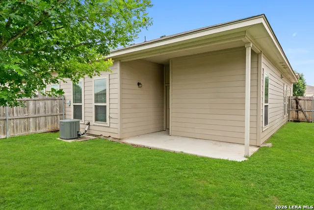 2213-2215 AVERY VILLAGE New Braunfels, TX 78130