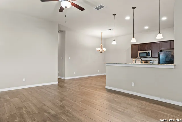 2213-2215 AVERY VILLAGE New Braunfels, TX 78130