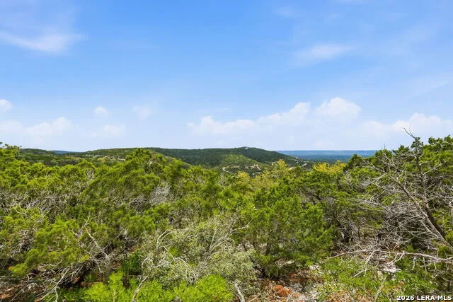 344 Lakeview Trl Pipe Creek, TX 78063