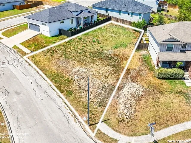 8251 Comanche Pass Converse, TX 78109
