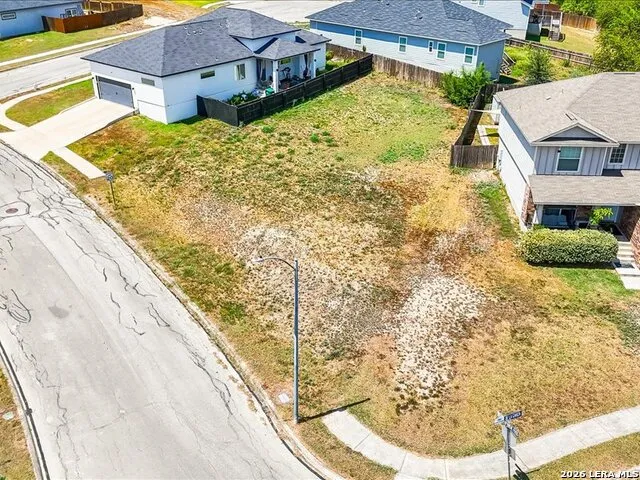 8251 Comanche Pass Converse, TX 78109